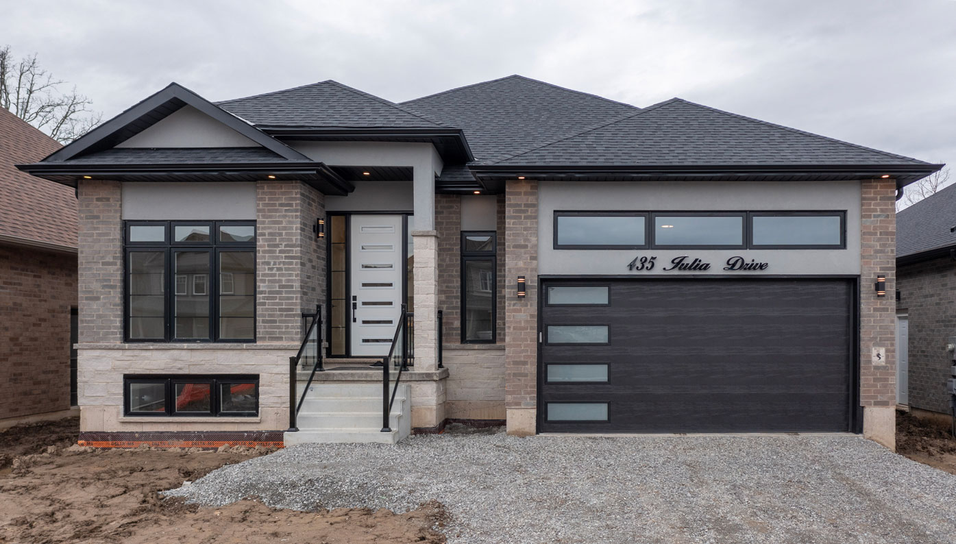 Custom Bungalow for Sale In Welland Welland Home Builder